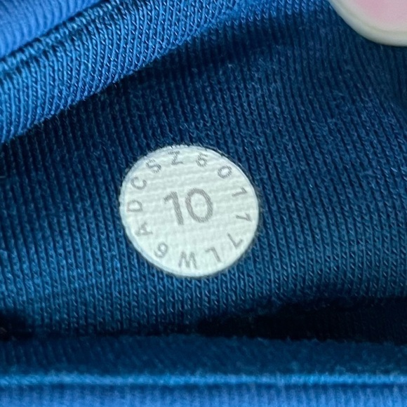 [10] Lululemon Athletica Women’s Body Con Crop Poseidon Blue Sheer Cut Outs - Picture 16 of 16